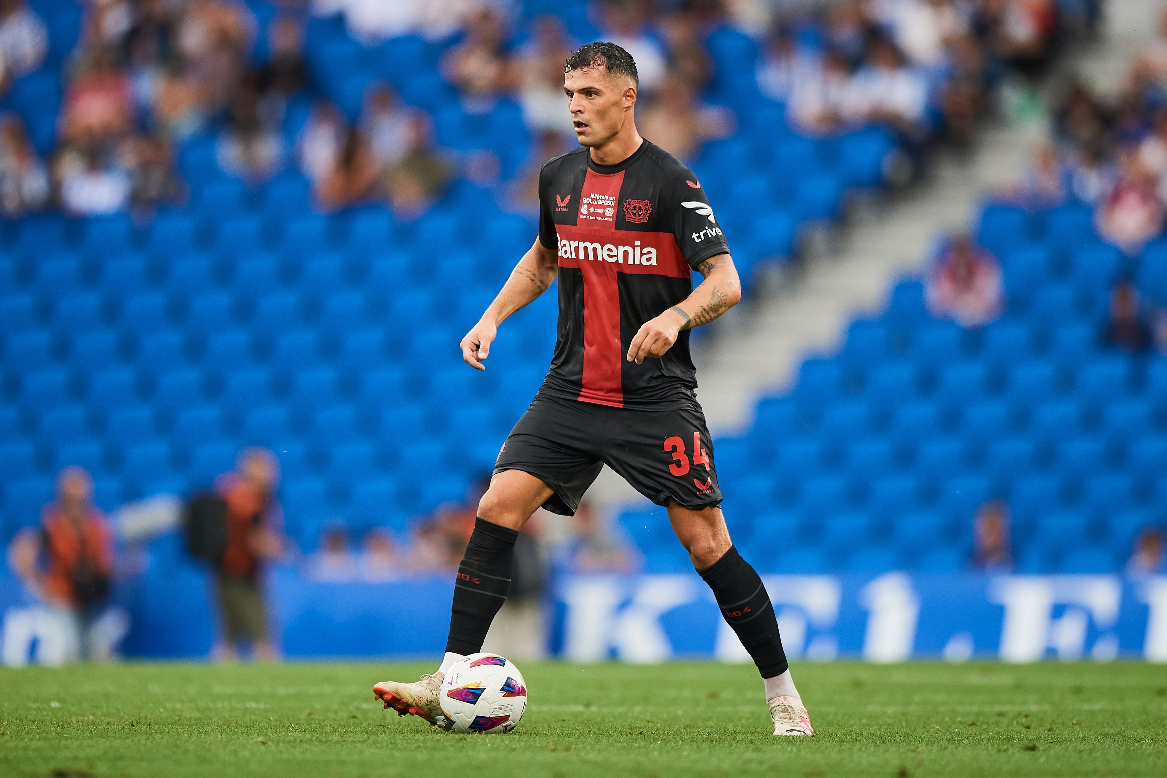 华体会体育-天空：扎卡与尼奥姆谈妥1000万欧年薪，费内巴切仍在劝说球员加盟