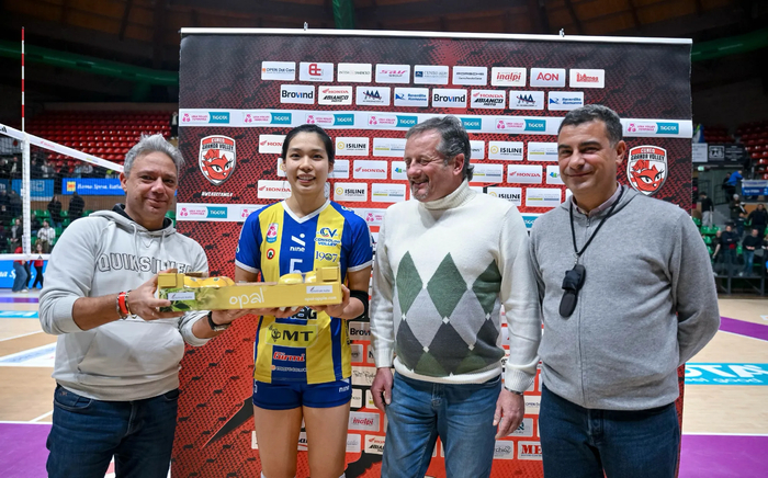 华体会官网-同为矮个队员，庄宇珊已闪耀意甲！刘美君路晶应好好学习|扣球|意大利女排联赛|娜塔莉亚|身高|加比_新浪新闻